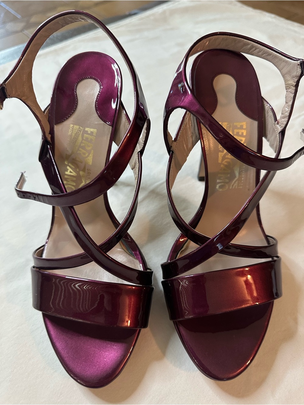 Salvatore Ferragamo Women's Strappy Patent Sandals in Burgundy Size 9